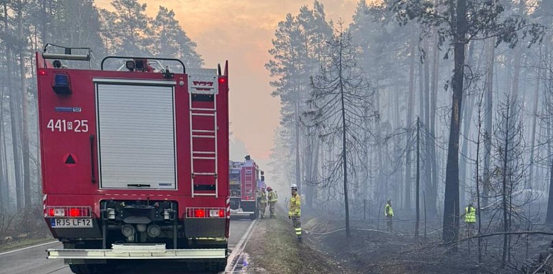 Nocny wyjazd wielkopolskich strażaków. Wśród nich ratownik z Pleszewa