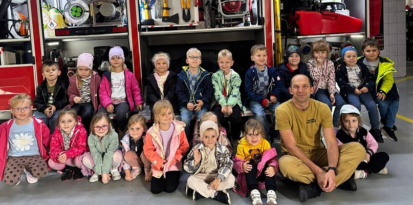 Strażacka przygoda najmłodszych. Przedszkolaki spełniły swoje marzenia