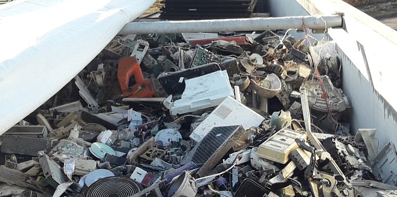 Nie trzymaj elektrośmieci w domu. Rusza zbiórka zużytego sprzętu dla uczniów