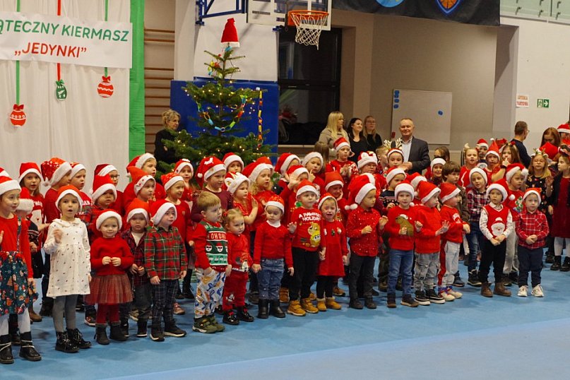 Jarmark Mikołajkowy w pleszewskiej Jedynce