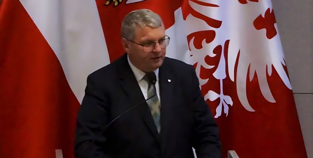 Wicemarszałek Krzysztof Grabowski (na zdjęciu) był inicjatorem przybycia ministra na sesję. 