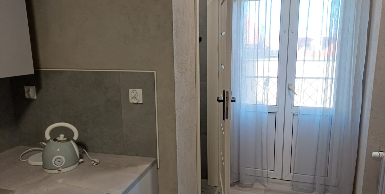 Proboszcz stworzył w Pleszewie mieszkanie chronione dla osób w kłopotach