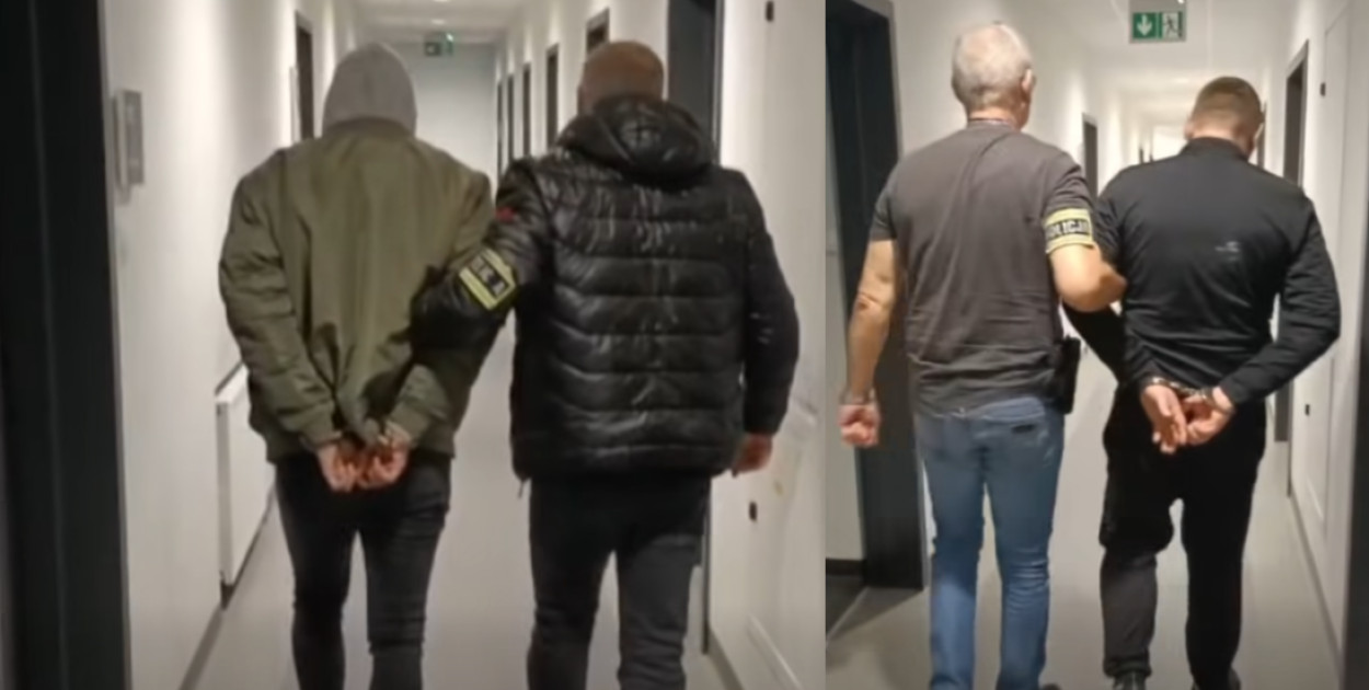 Zatrzymani mężczyźni - doprowadzenie. Fot. KPP Pleszew