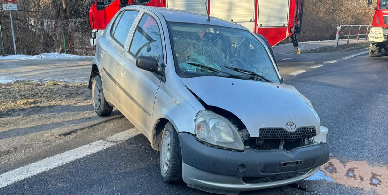 [Zdjęcia] Niebezpieczne chwile na trasie do Kalisza. Potrzebna była pomoc medyczna