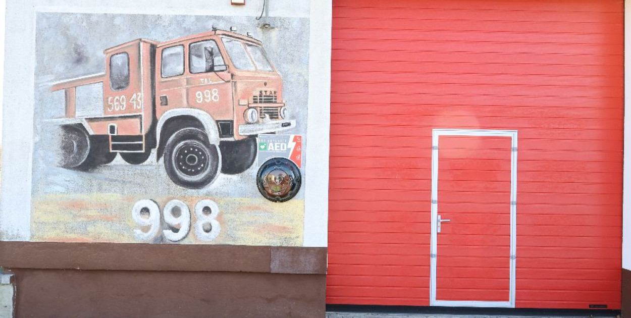 Te defibrylatory AED uratują życie. Gmina Gizałki z ważną informacją