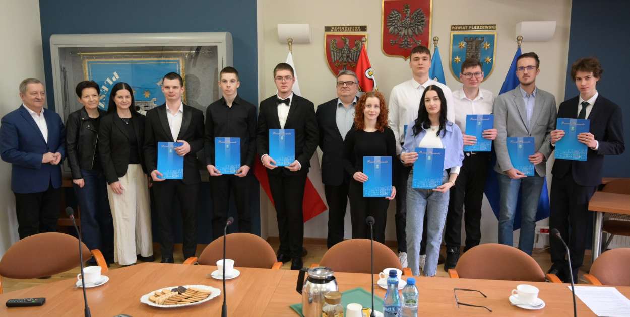 [Zdjęcia] Najlepsi uczniowie odebrali Nagrody Starosty Pleszewskiego