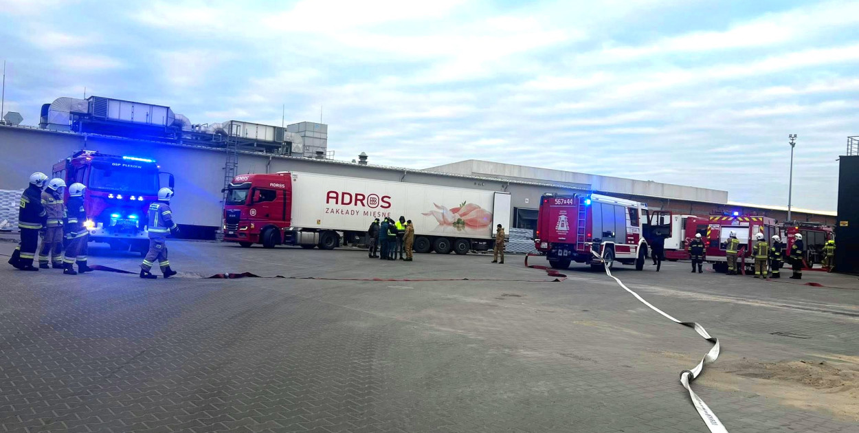 Straże pożarne w Adrosie w Dobrzycy ćwiczyły akcję ratunkową