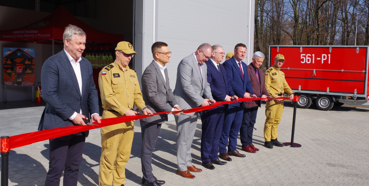 [Zdjęcia] Strażacy z Pleszewa podsumowali rok i otworzyli nowy obiekt