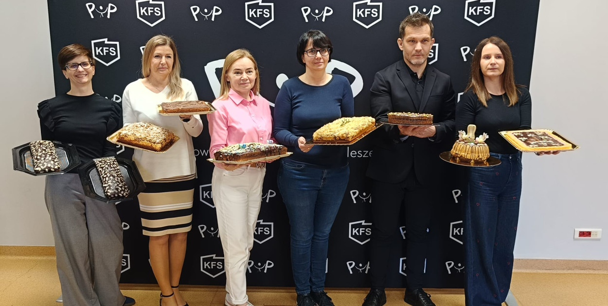 Słodka pomoc dla Michała. Przyjaciele z Urzędu Pracy ruszyli z aukcją ciast